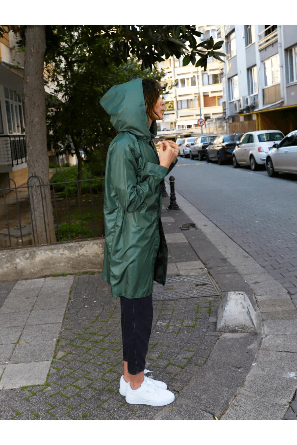 POWİSH Forest Green Waterproof Raincoat - Functional and Nature-Inspired"