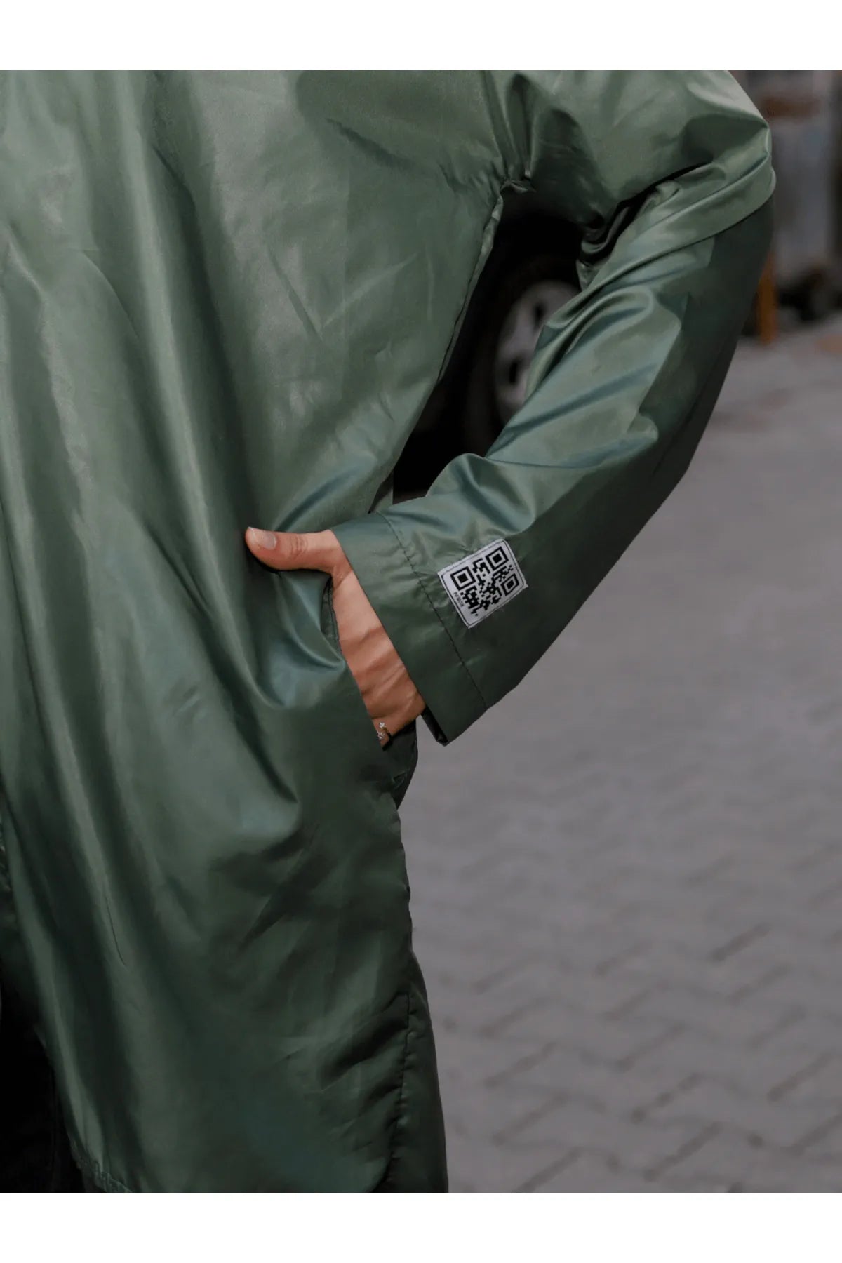 POWİSH Forest Green Waterproof Raincoat - Functional and Nature-Inspired"