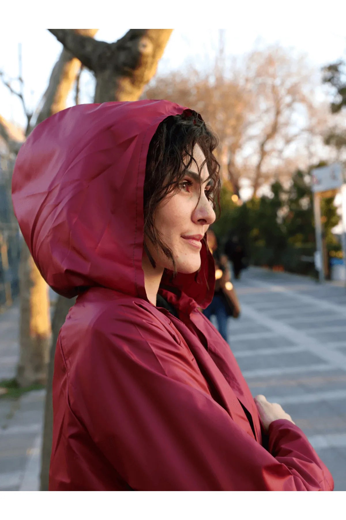 POWİSH Forest Green Waterproof Raincoat - Functional and Nature-Inspired"