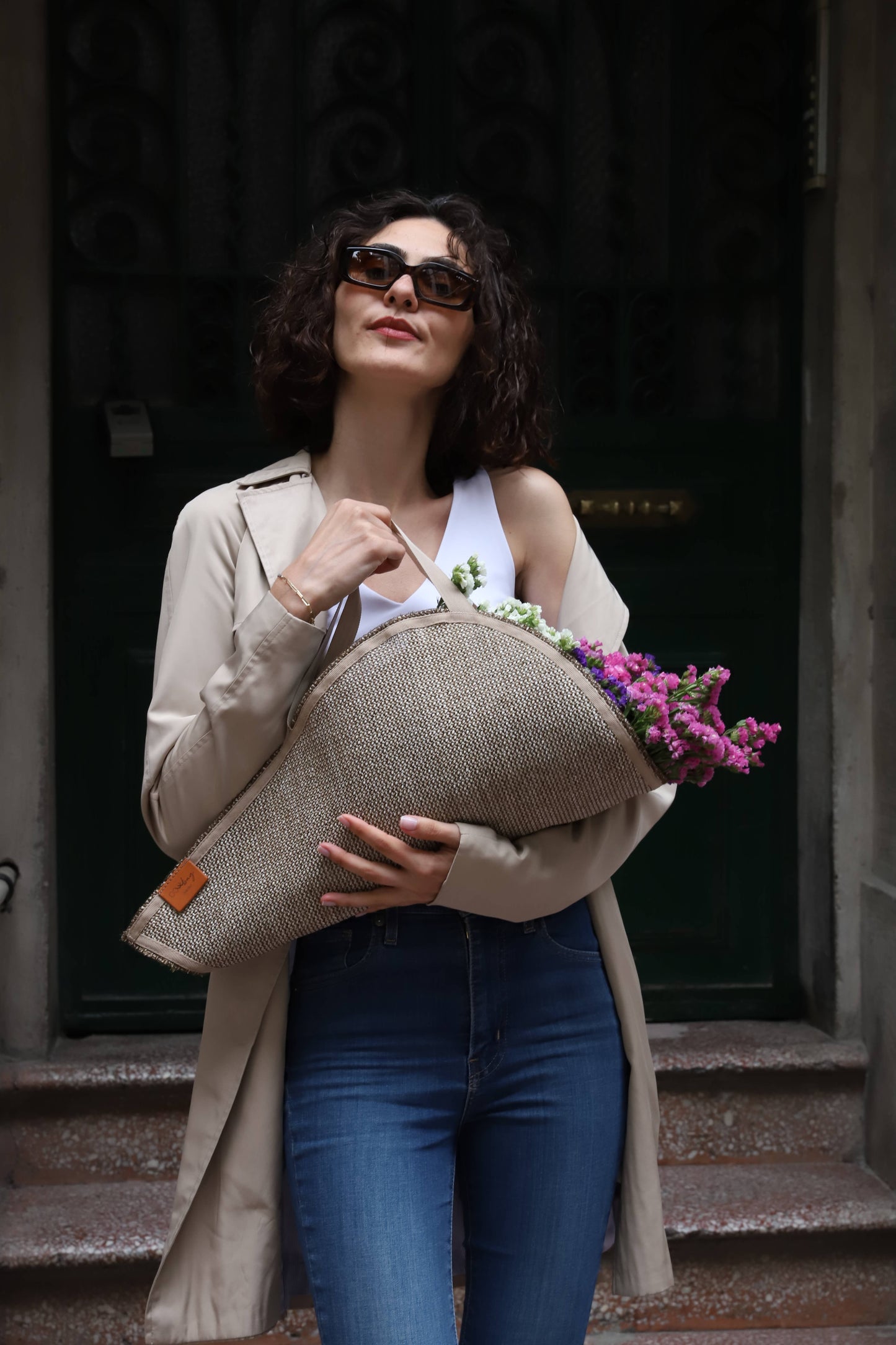 BQ Handmade Beige Flower Bouquet Bag | Eco-Friendly Bloom Carrier | Elegant Gift for Flower Lovers